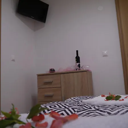 Гостьовий будинок Pizzeria Viktoria 3*