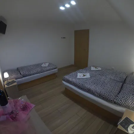 Pizzeria Viktoria 3*